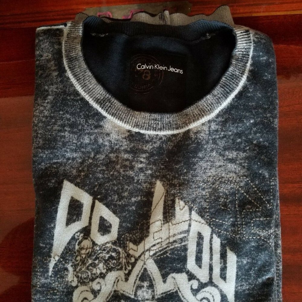NEW Calvin Klein L sweater Jeans Denim  Blue shirt 100% soft cotton Crew-neck